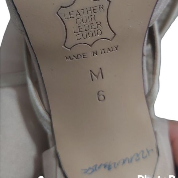 YVES Saint Laurent Satin Champagne Kitten Heels Wedding - Picture 14 of 14